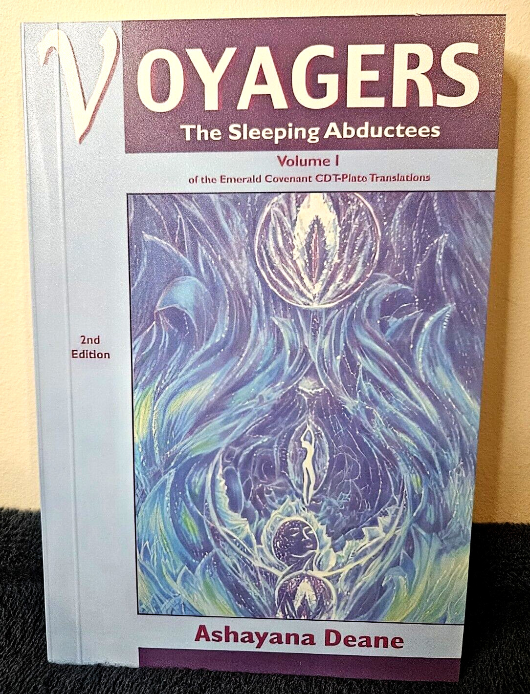 Voyagers Vol.1 „The Sleeping Abductees“ By Ashayana Deane New Reprint.