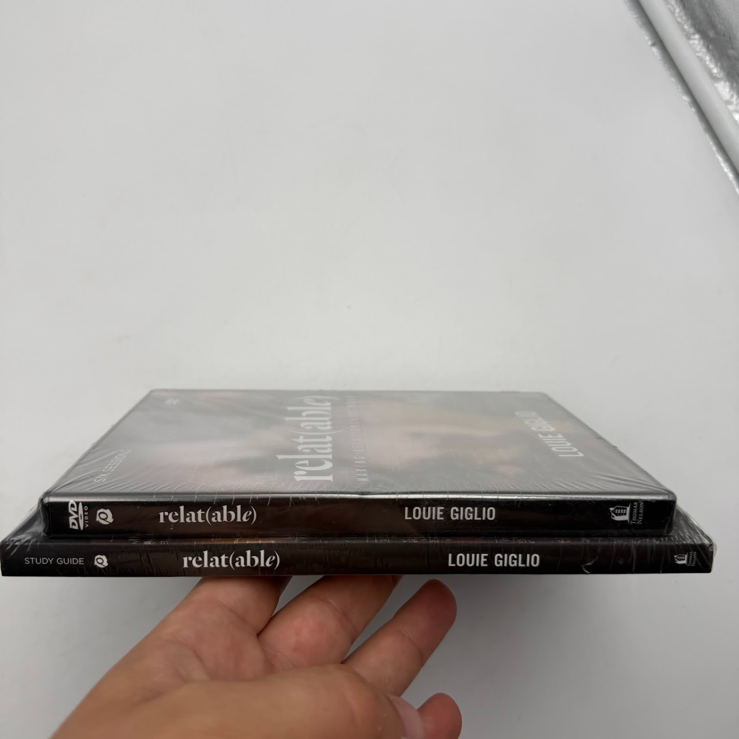 Relat(Able) : Making Relationships Work by Louie Giglio (2016) With DVD
