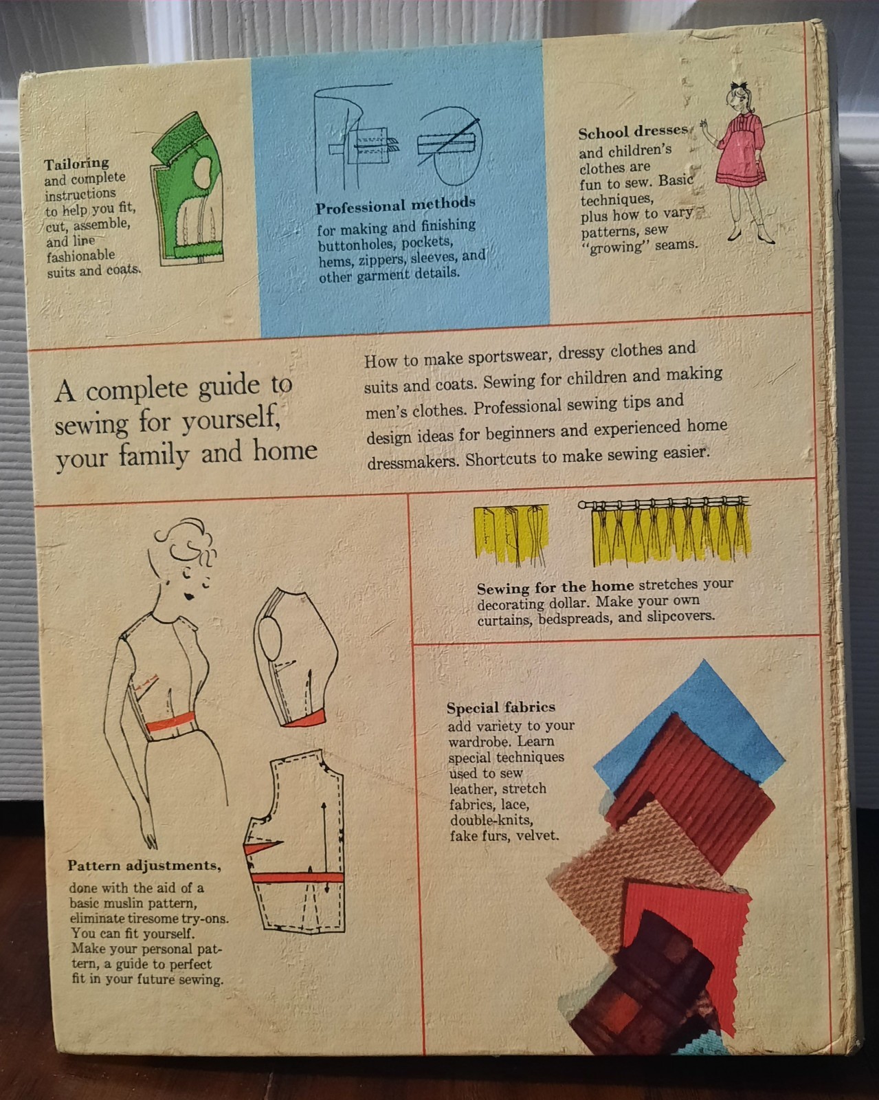 Vintage Better Homes and Gardens Sewing Book In 5 Ring Binder~1970~356 Pages