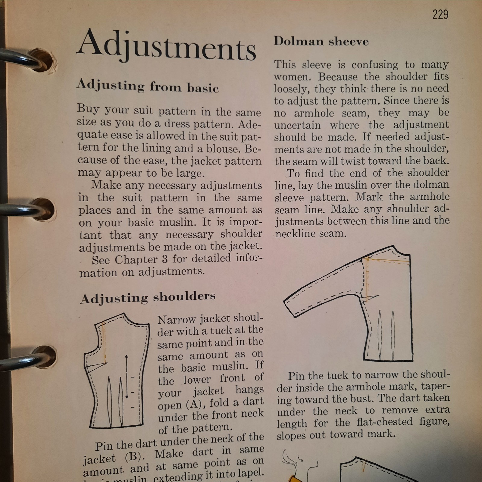 Vintage Better Homes and Gardens Sewing Book In 5 Ring Binder~1970~356 Pages