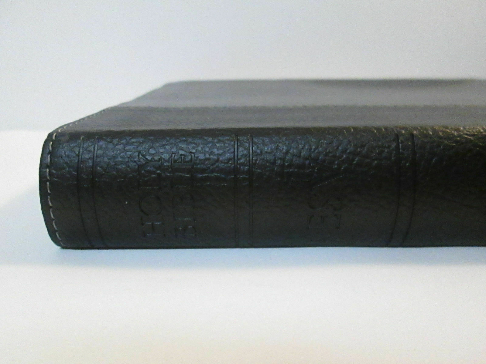 CROSSWAY ESV Holy Bible Tru Tone BLACK Crescent 978-1-4335-0197-5 2007