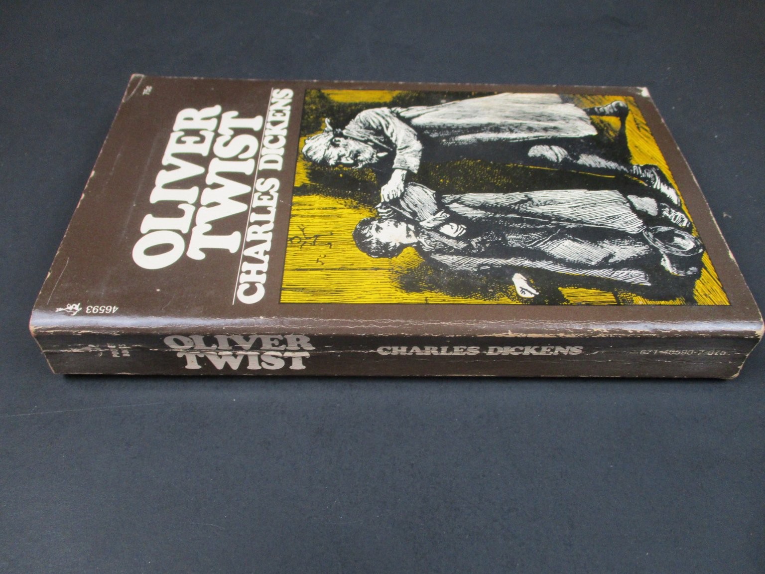 Oliver Twist by Charles Dickens 1972 Washington Square Press Trade Paperback PB