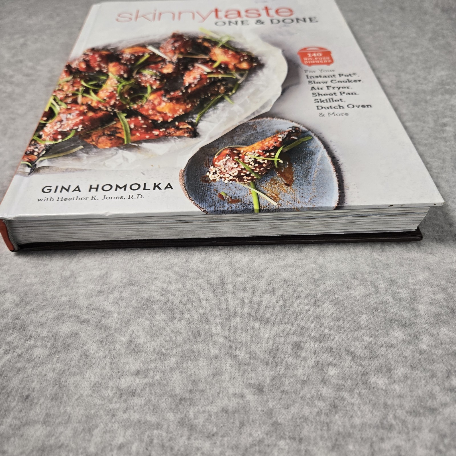 Skinnytaste One Done 140 No-Fuss Dinners Hardcover Cookbook Meal Gina Homolka