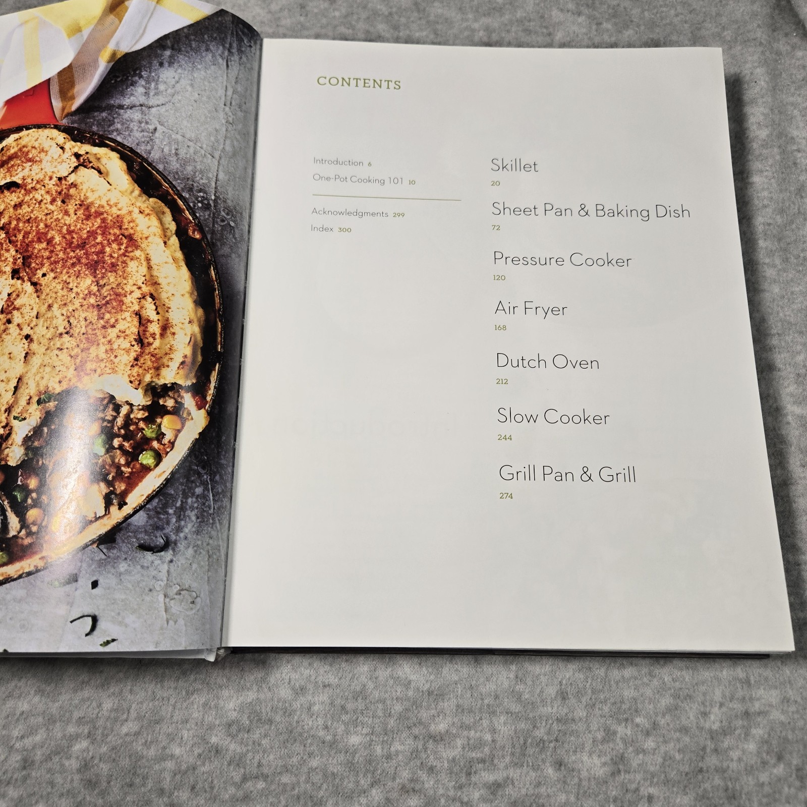 Skinnytaste One Done 140 No-Fuss Dinners Hardcover Cookbook Meal Gina Homolka