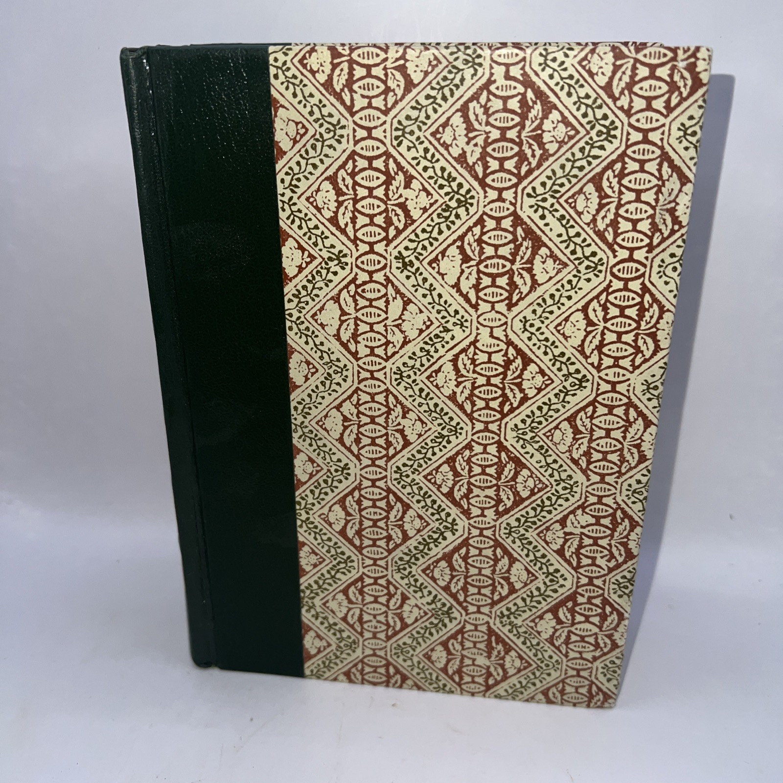 Vintage Readers Digest Condensed Books Lot Of 2 Shelf Decor Colorful 1975 1988