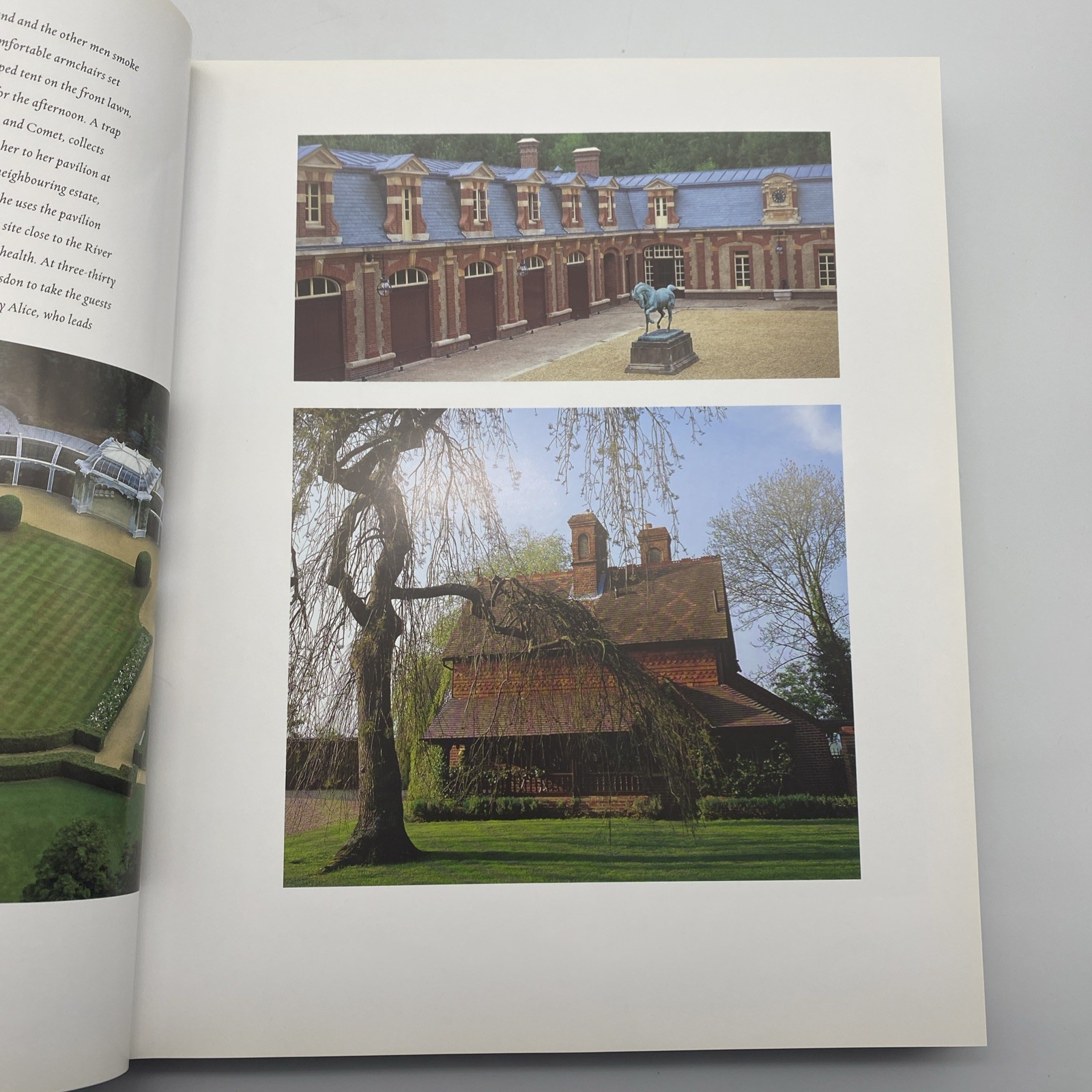 Waddesdon Manor by Michael Hall The Heritage of a Rothschild House 2002 HC Book