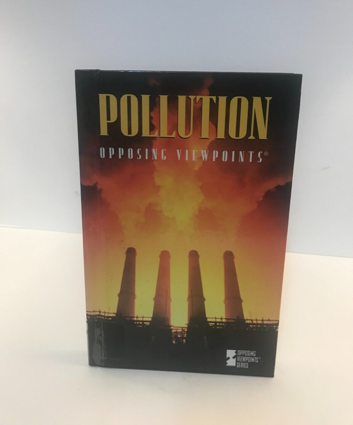 Opposing Viewpoints Ser.: Pollution by Tamara L. Roleff (2000, Library Binding)
