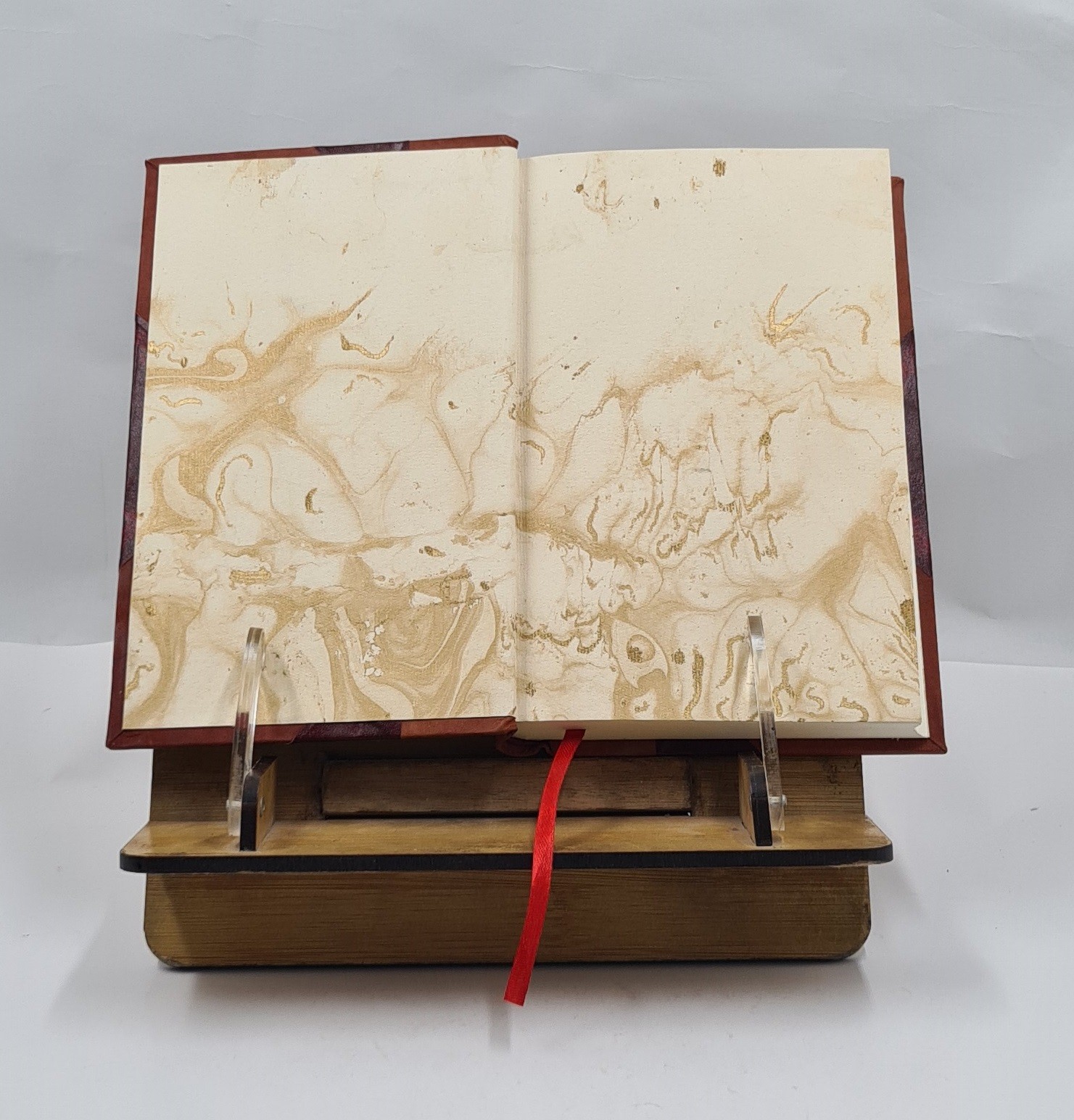 The king in yellow 1895 by Robert W. Chambers [Leather Bound]