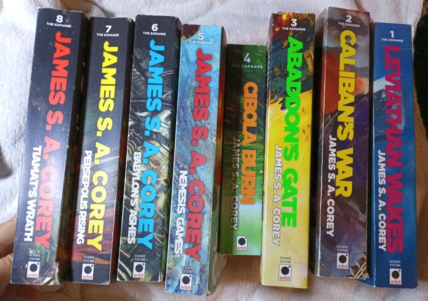 The Expanse Series Vol 1–8 Paperback Set Lot James S.A. Corey Sci-Fi
