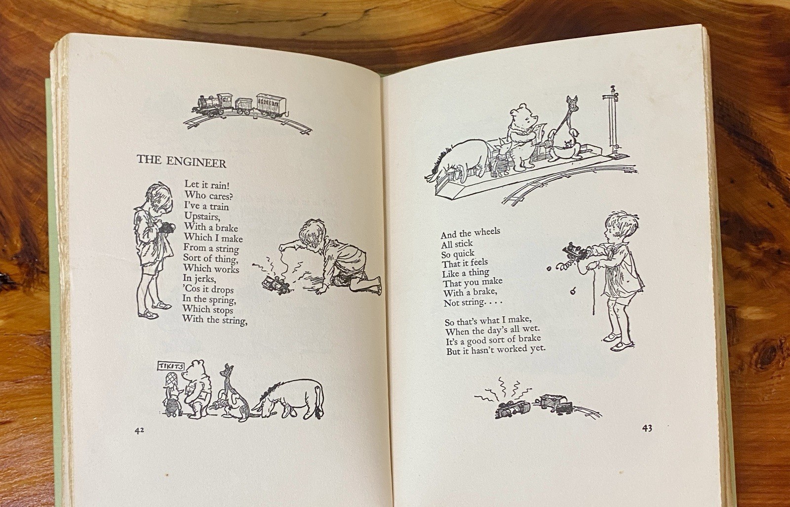 Lot of 7 VTG Winnie the Pooh books 1935
