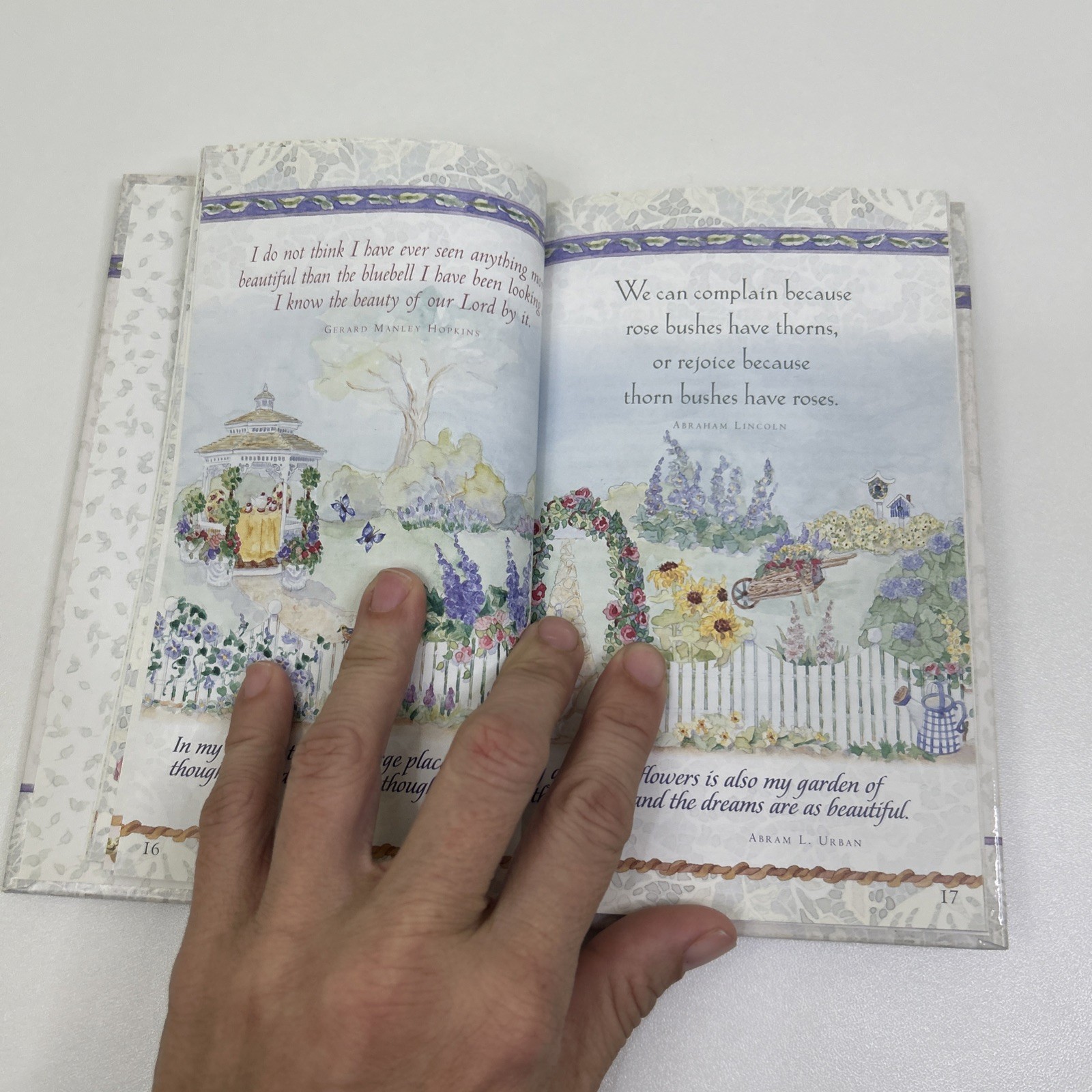 Walking with God in the Garden of My Heart by Audrey Jeanne Roberts (2004,…