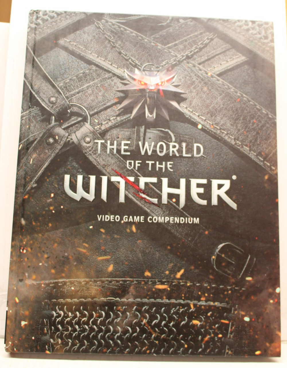 THE WORLD OF THE WITCHER Video Game Compendium Hardcover (2015) HC Dark Horse