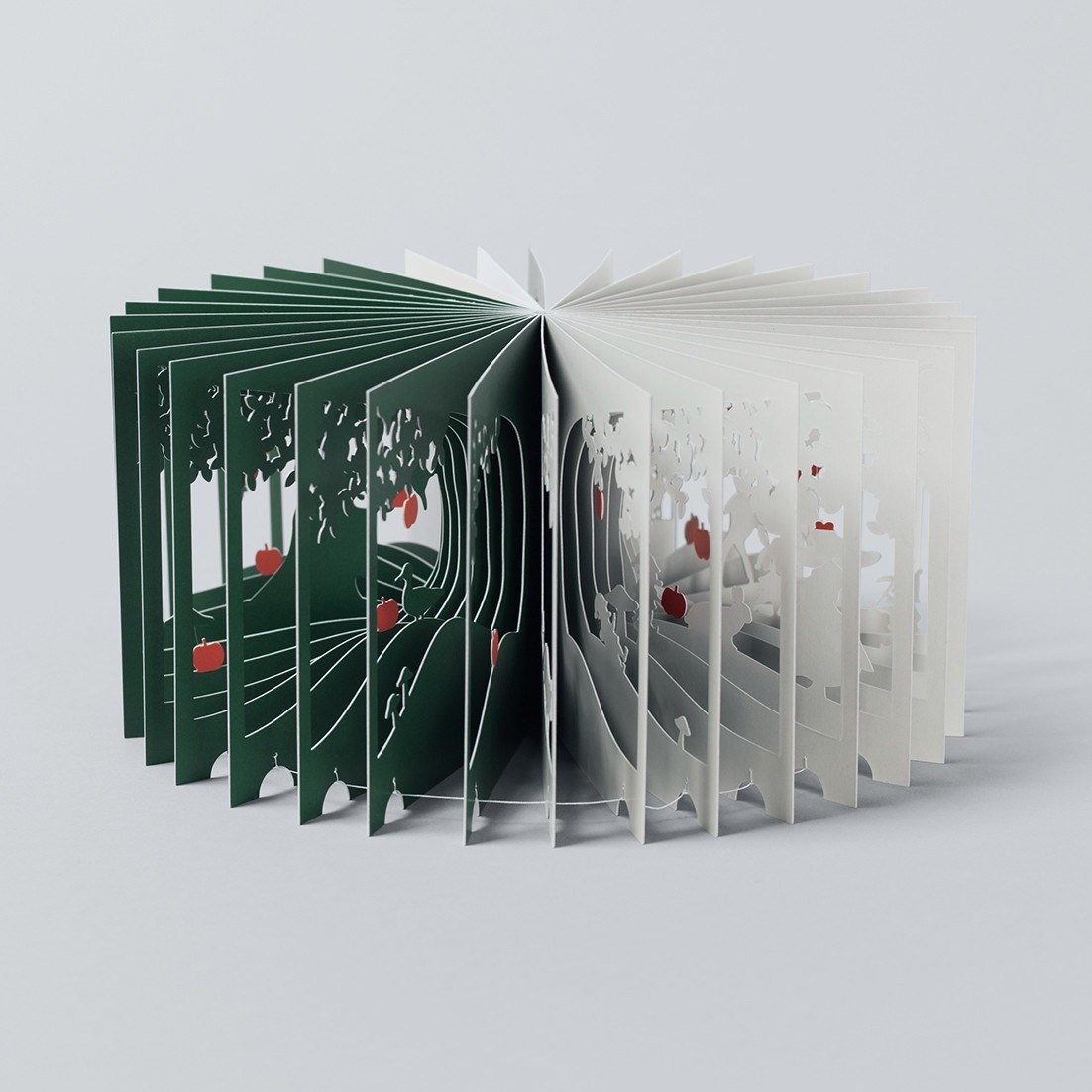 SNOW WHITE 360°BOOK 3D Gimmick Pop Up Book Yusuke Oono Seigensha