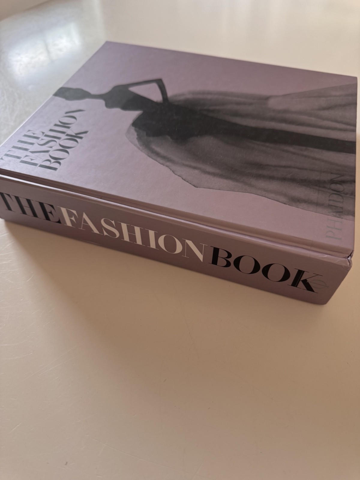 Fashion Book by Phaidon Editors, Laura Gardner and Caroline Kinneberg (2016,…