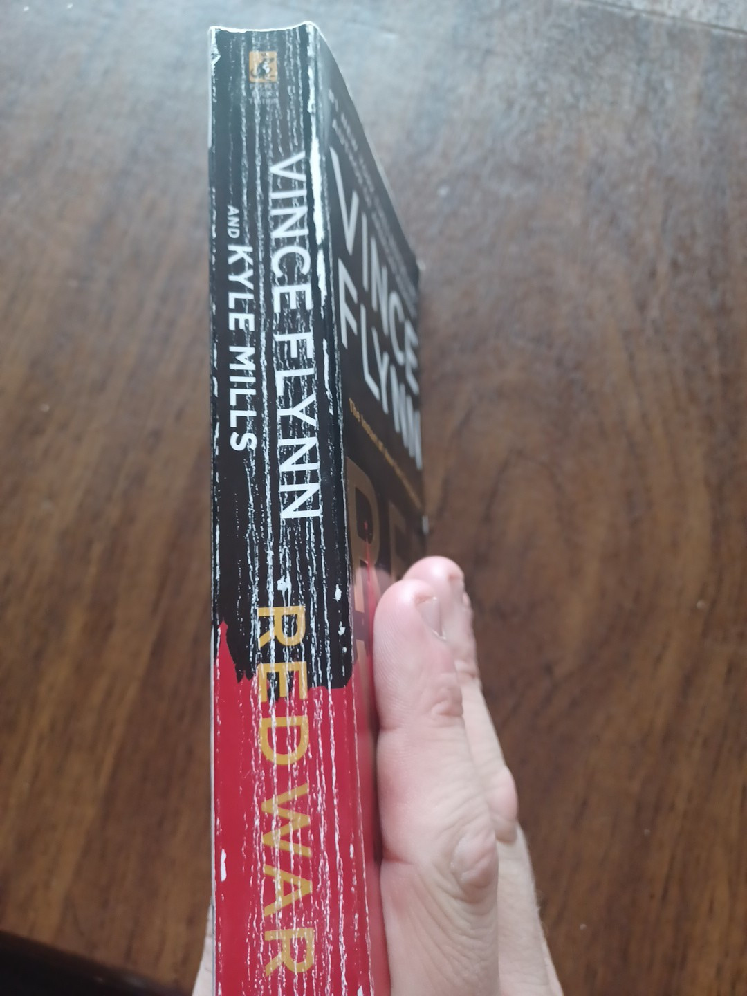 Red War by Kyle Mills and Vince Flynn (2019, Us-Tall Rack Paperback)