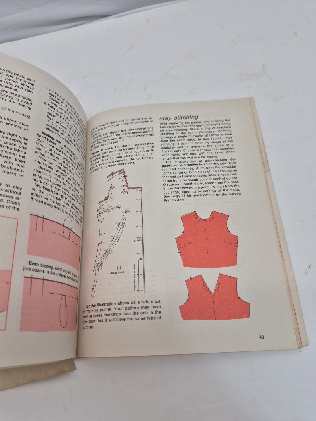 Introduction to Fashion Dressmaking by Singer Student’s Book I (1971) 80 Pages