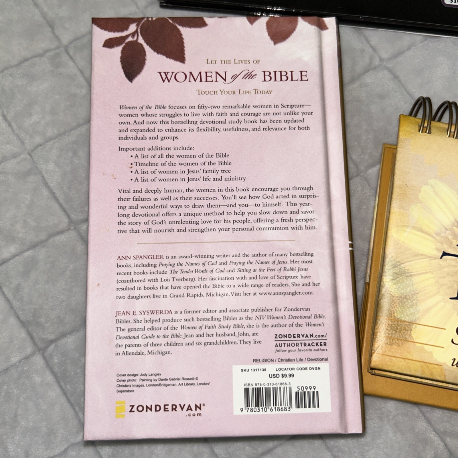 Christian Book Lot New Tallest Of Smalls, Women Of The Bible, Praying Together