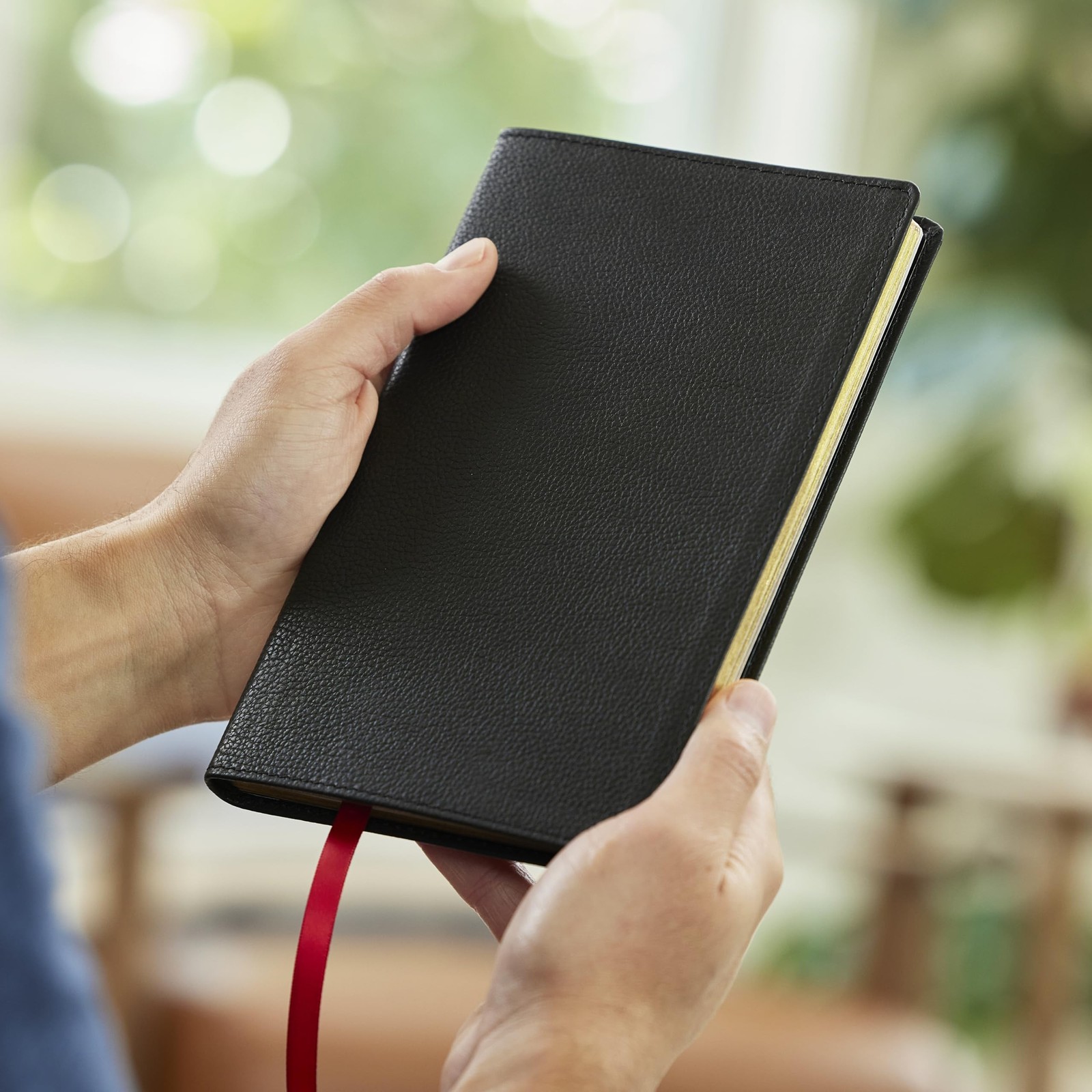 NKJV, Personal Size New Testament, Black Genuine Leather, Red Letter, Comfort…