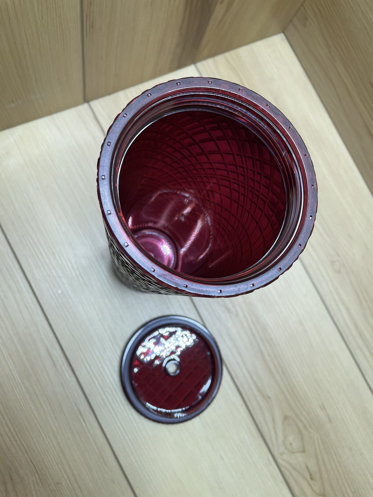 Starbucks 2022 Holiday Merlot Red Jeweled Venti 24 oz Tumbler Limited Ed.- Read