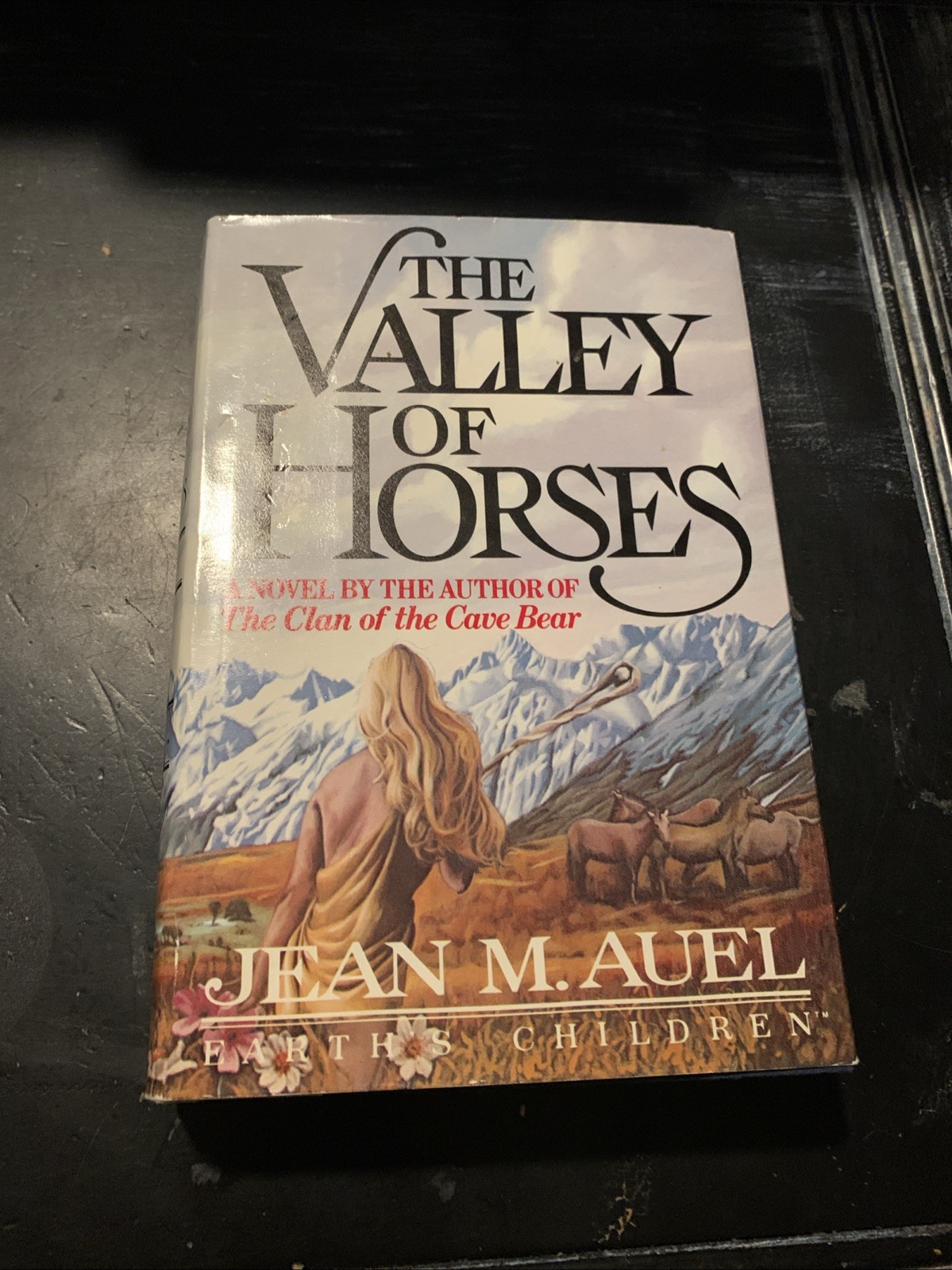 The Valley of Horses By Jean M. Auel 1982 Hardcover Book Club Edition