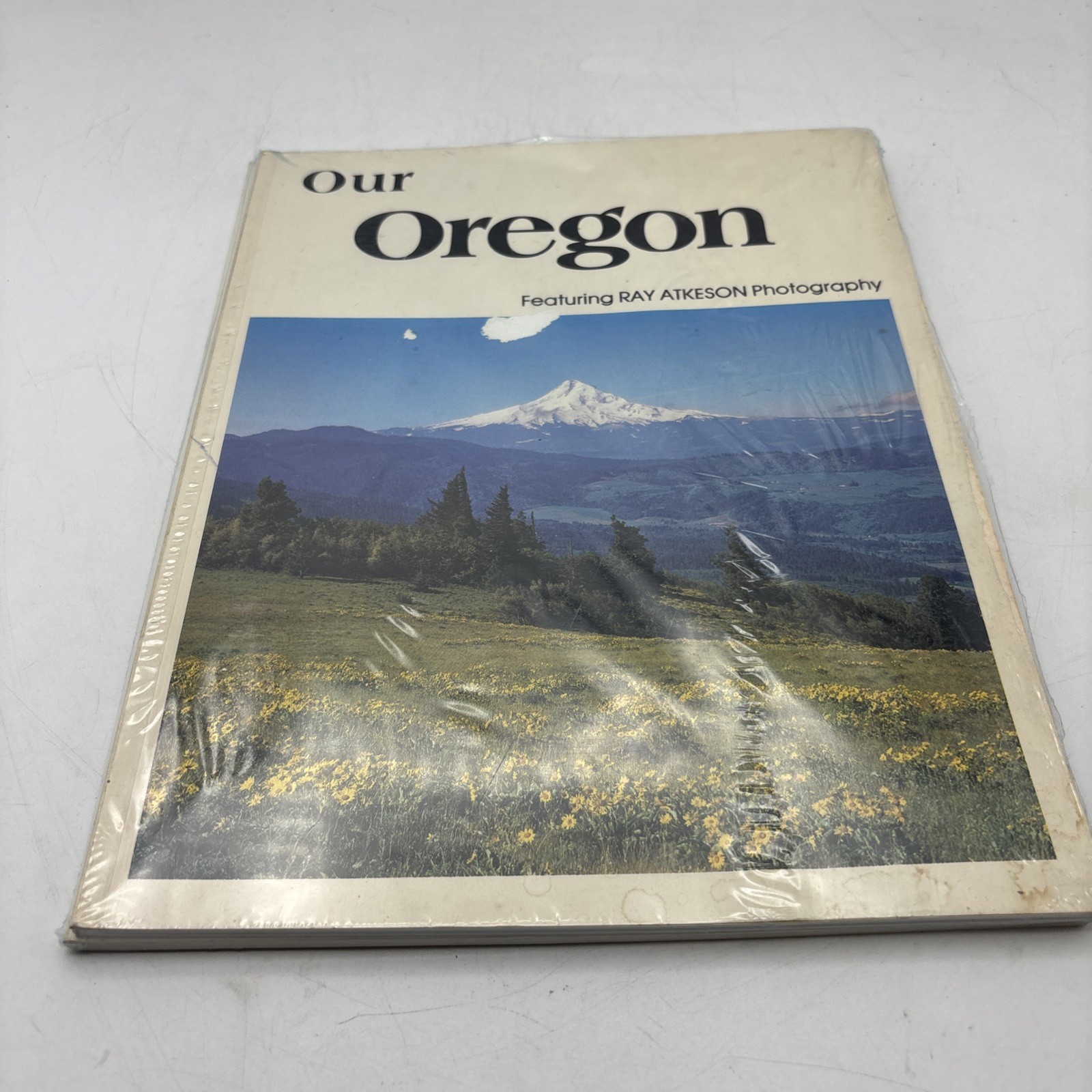 Beautiful Oregon by Ray Atkeson 1976 PB J1