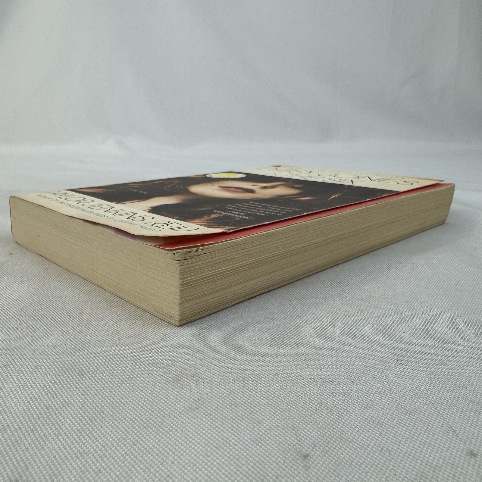 Daisy Jones and the Six: Reese’s Book Club Taylor Jenkins Reid Fast Ship