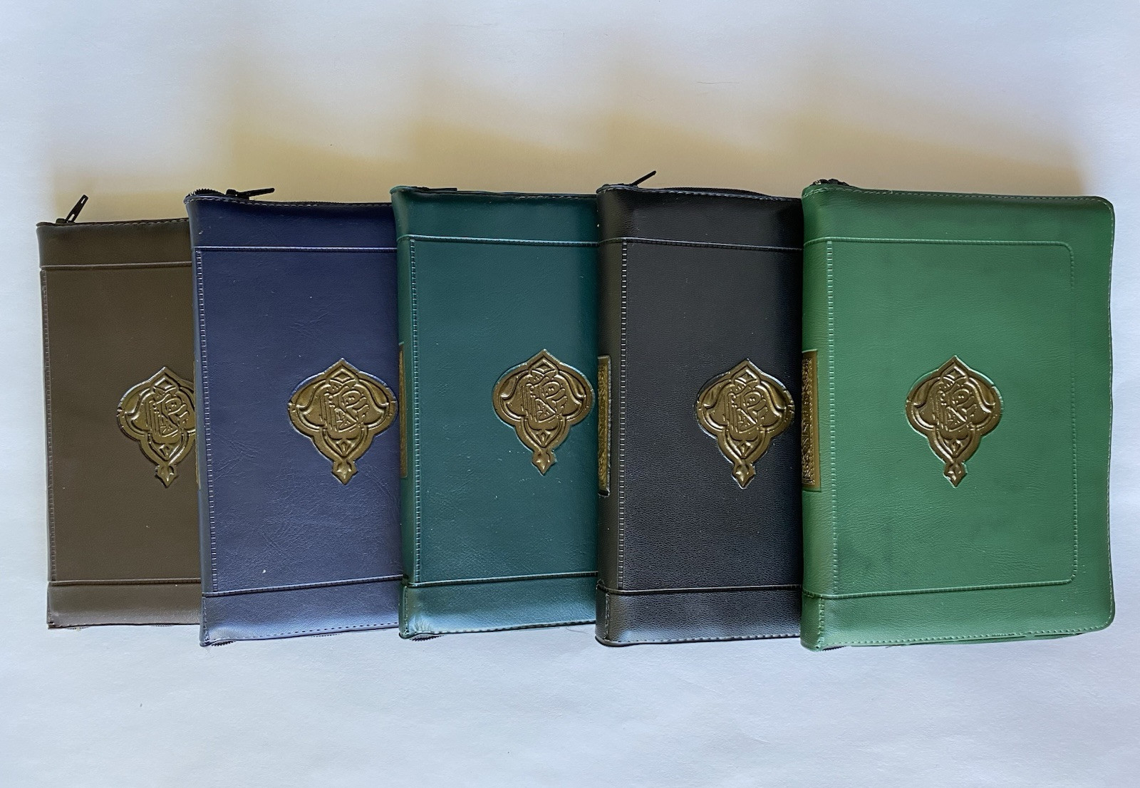 Holy Quran Arabic Pocket Size with Zipper Faux Leather 3.5“x 5.5“