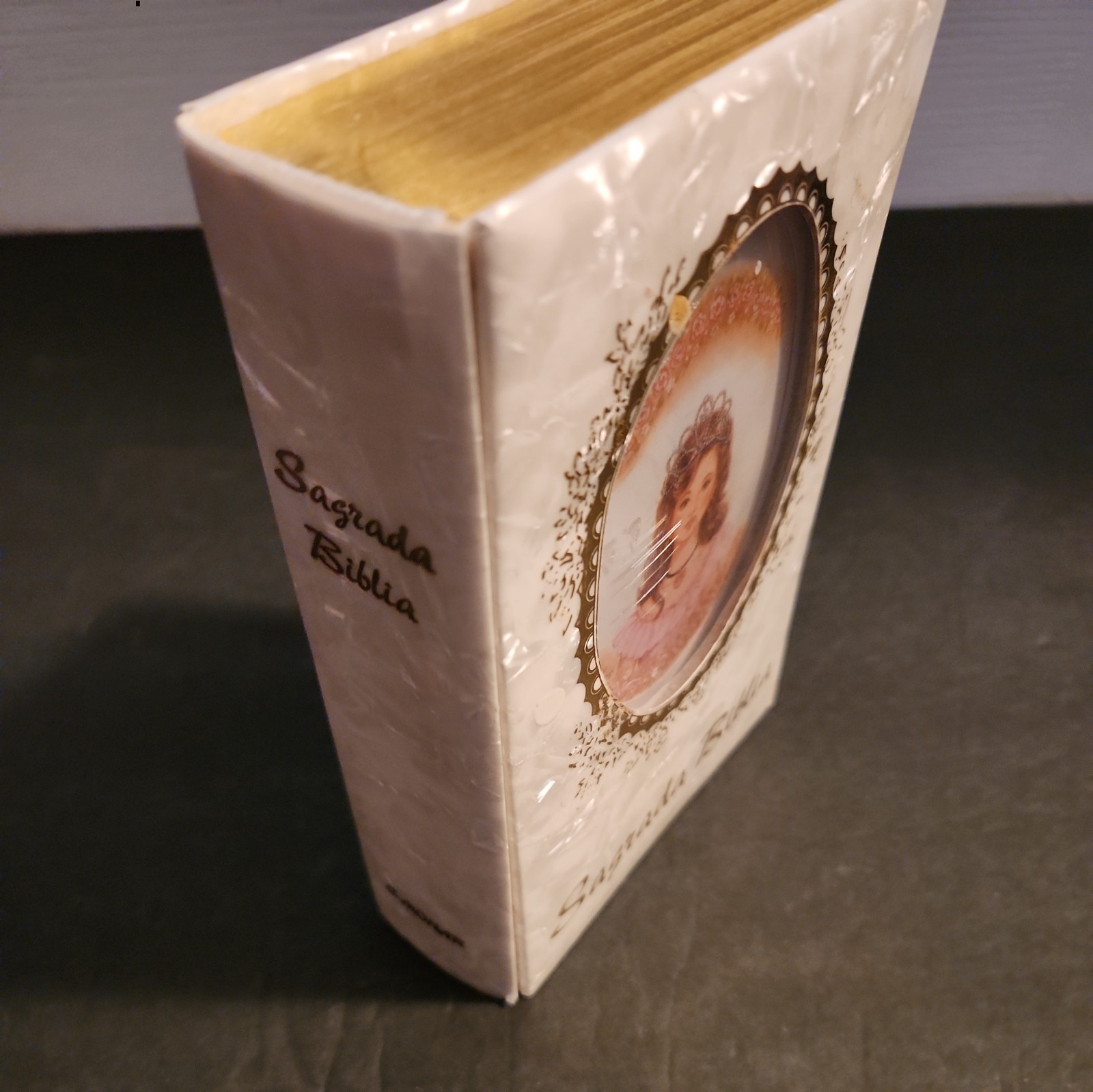 Sagrada Biblia — Revelation and the Word 1995 hardcover signed