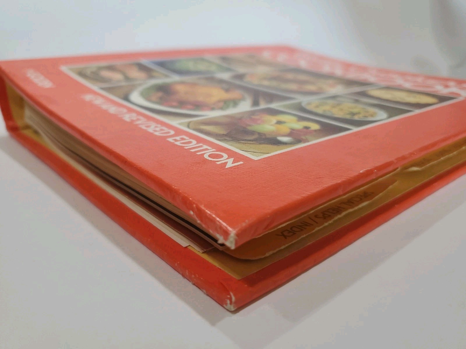 „Betty Crocker’s Cookbook – New & Revised Edition“ binder cook book, 1970’s