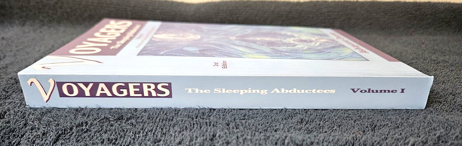 Voyagers Vol.1 „The Sleeping Abductees“ By Ashayana Deane New Reprint.