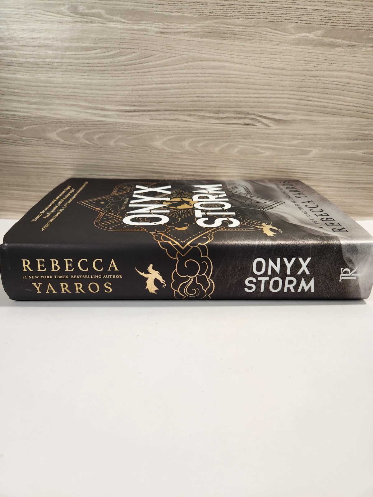 Rebecca Yarros Onyx Storm (The Empyrean Ser.) Deluxe Ed. HC Sprayed Edges