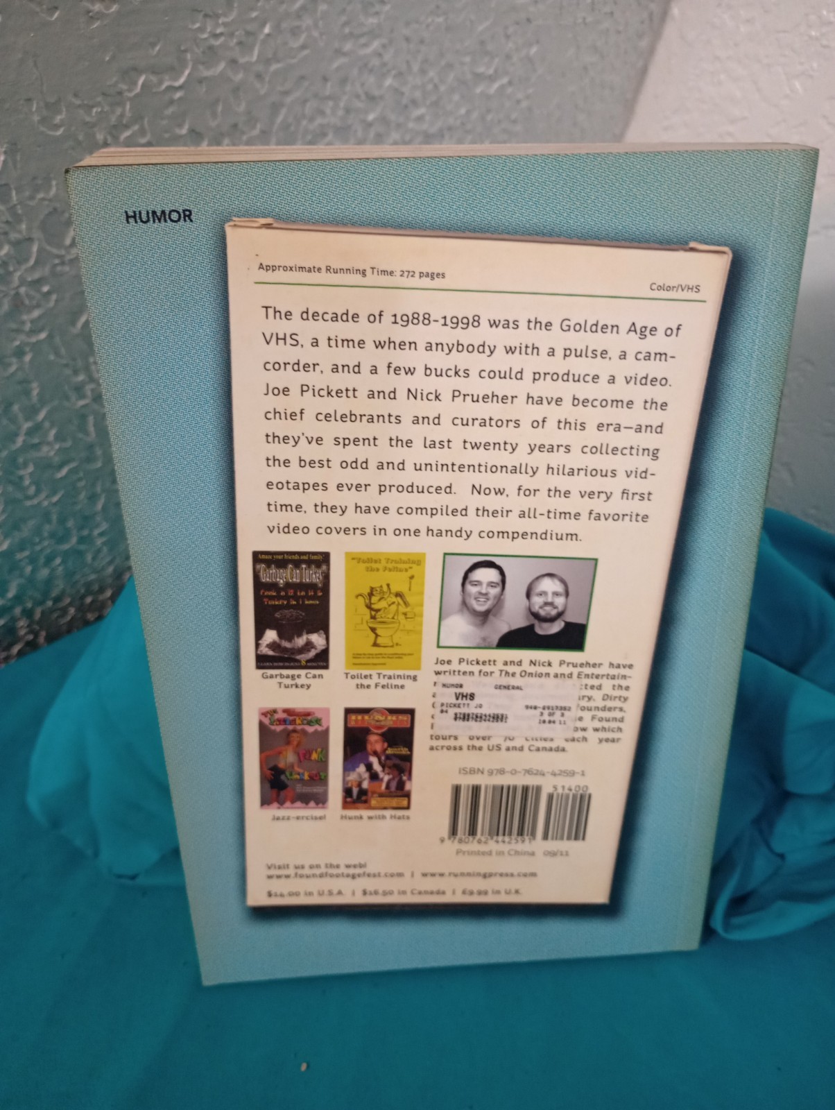 Vhs : Absurd, Odd, and Ridiculous Relics from the Videotape Era by Nick Prueher