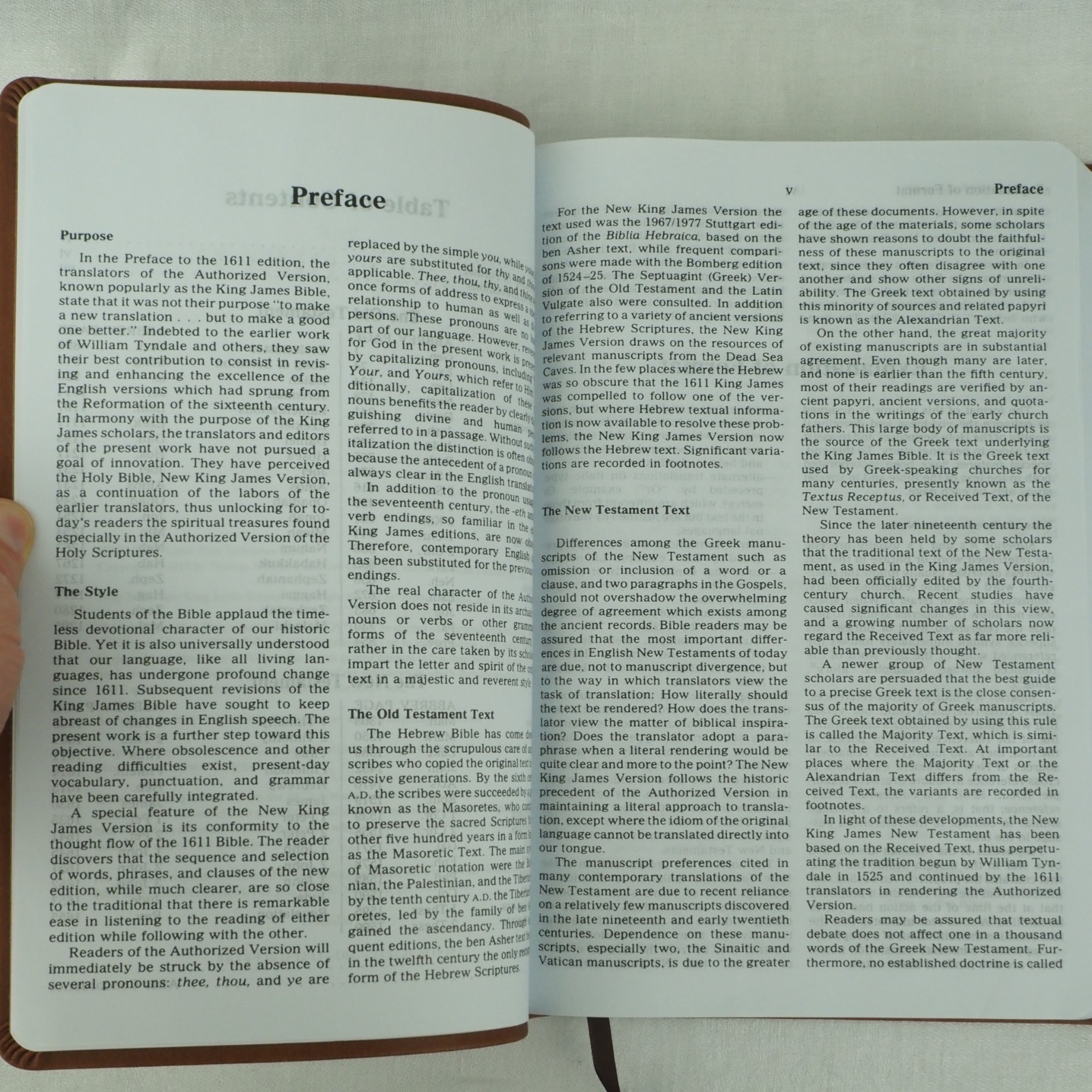 NKJV Super Giant Print Reference Holy Bible Red Letter Edition Thomas Nelson