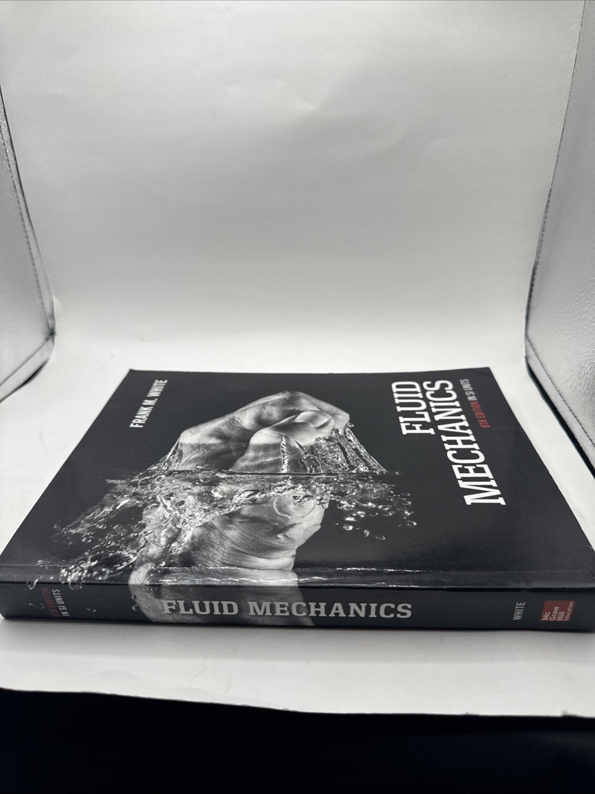 Fluid Mechanics, 8th Edition, In SI Units