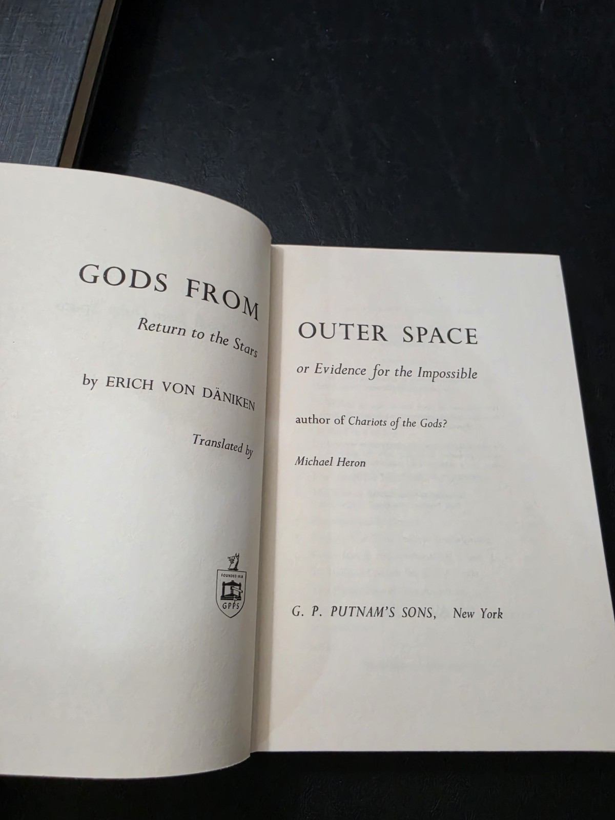 Excellent Lot Of TEN HTF To Very Rare Books On Extraterrestrials / Aliens / UFOs