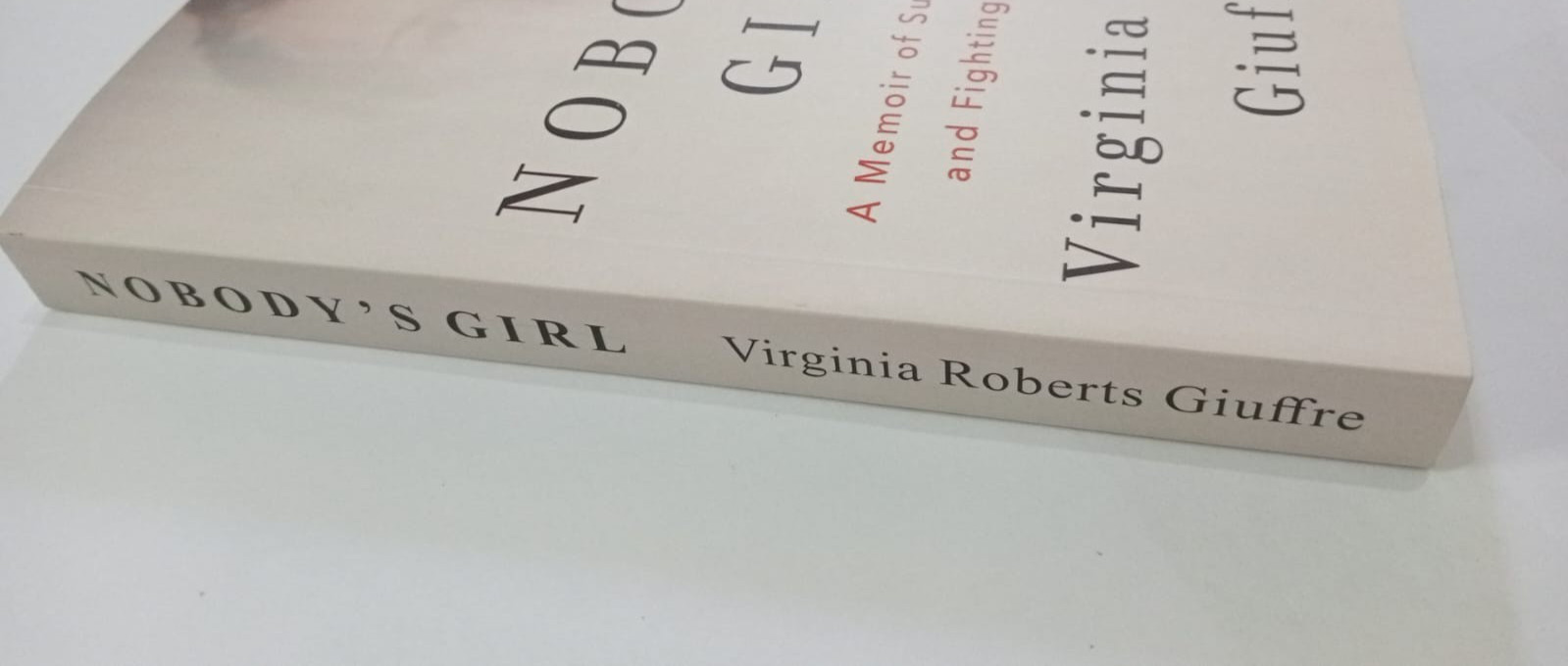 Nobody’s Girl by Virginia Roberts Guiffre ENGLISH PAPERBACK FREE SHIPPING