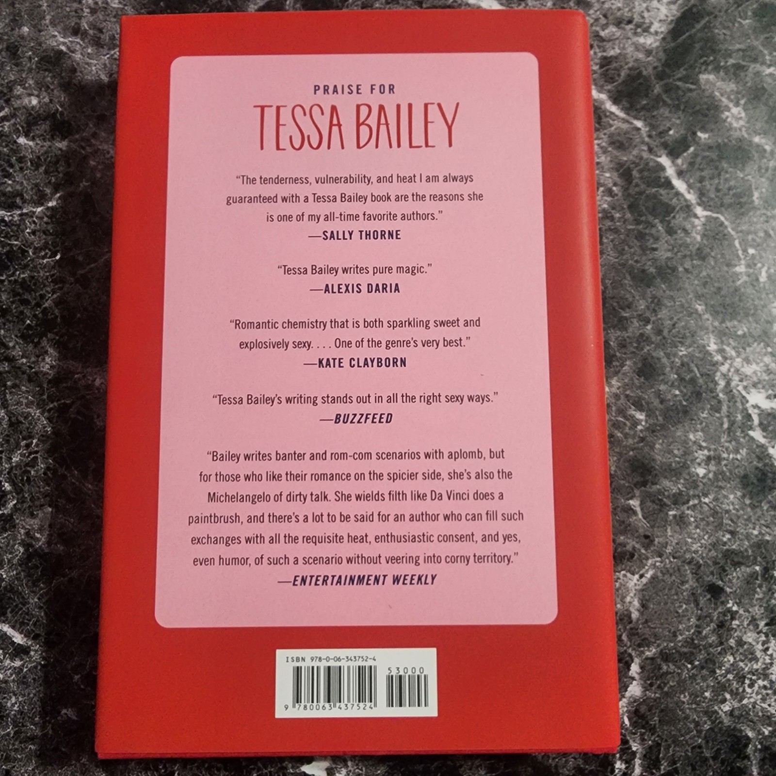 Signed Book – Dream Girl Drama by Tessa Bailey Barnes Noble 1st Edition HC New