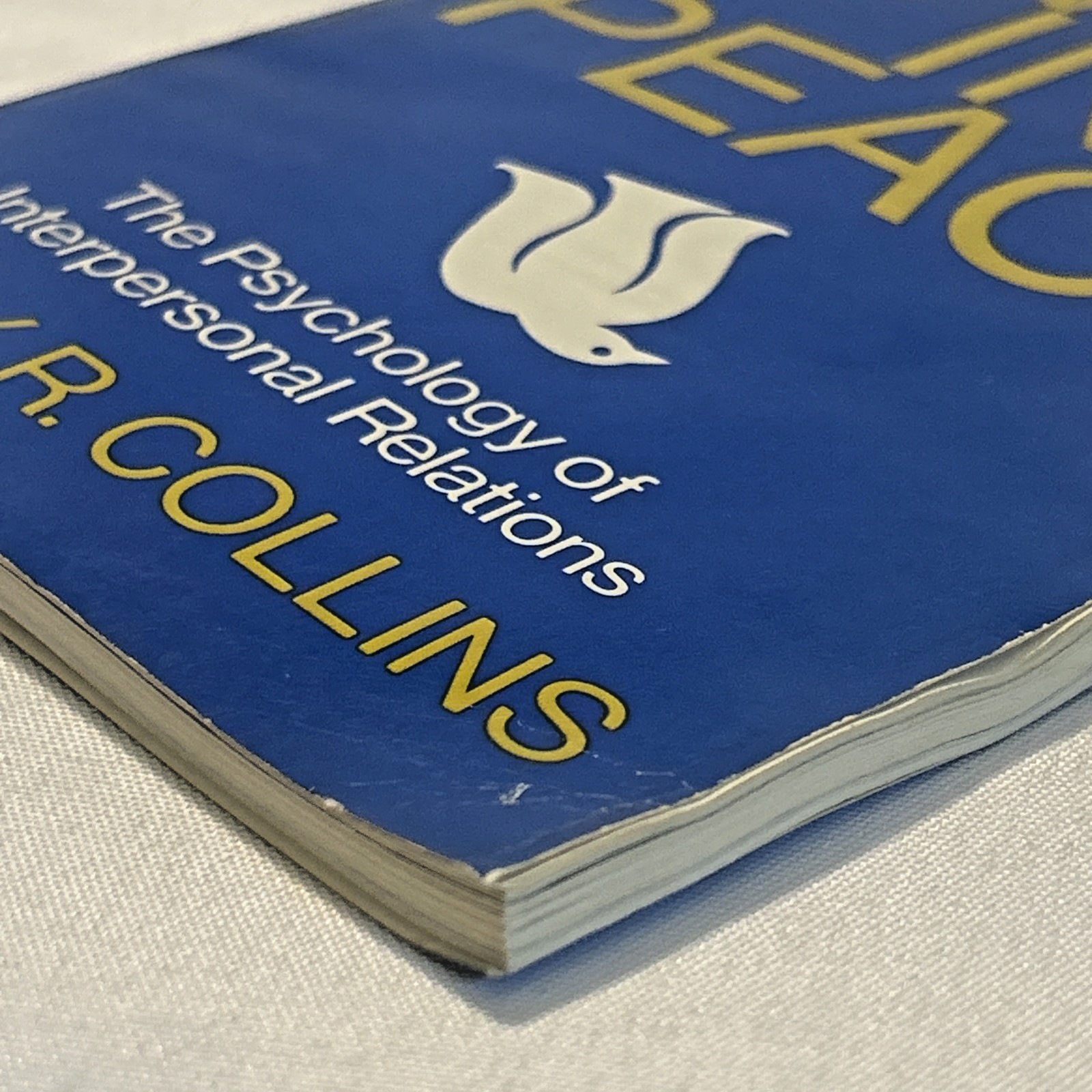 Living in Peace (1970) ~ Gary R. Collins ~ Paperback ~ *ACCEPTABLE* Condition