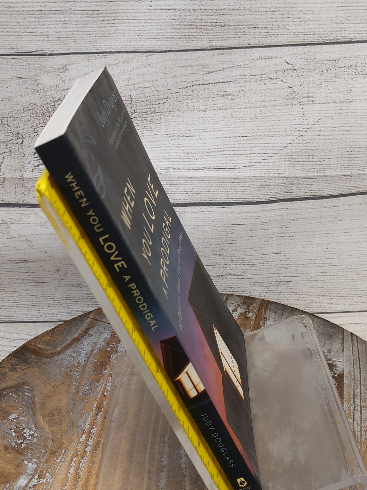 When You Love a Prodigal 90-Days of Grace for Wilderness by Judy Douglass PB