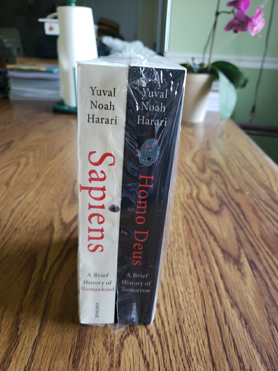 Lot Of 2 YUVAL NOAH HARARI Paperbacks (Homo Deus & Sapiens) New Sealed 2 Pack
