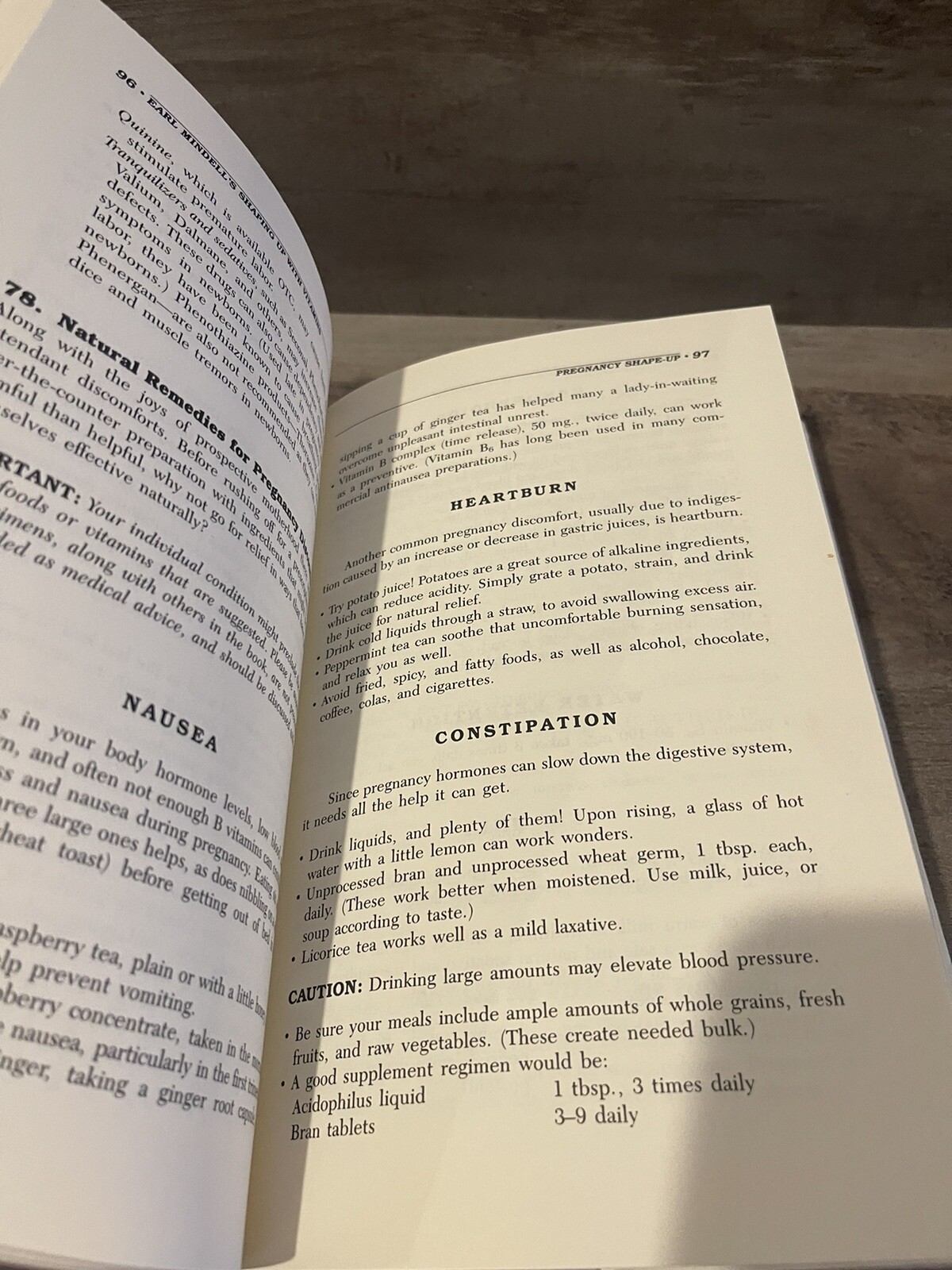 EARL MINDELL’S SHAPING UP WITH VITAMINS by Earl Mindell (1ST EDITION – 1ST PRINT