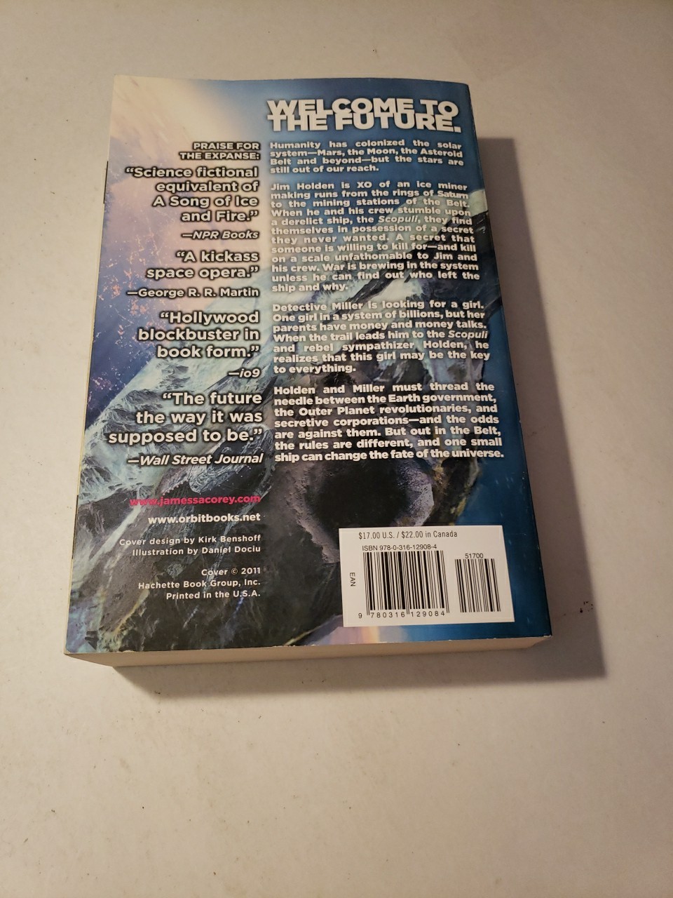 Leviathan Wakes Expanse Series Trade Paperback Book James S A Corey Scifi Space