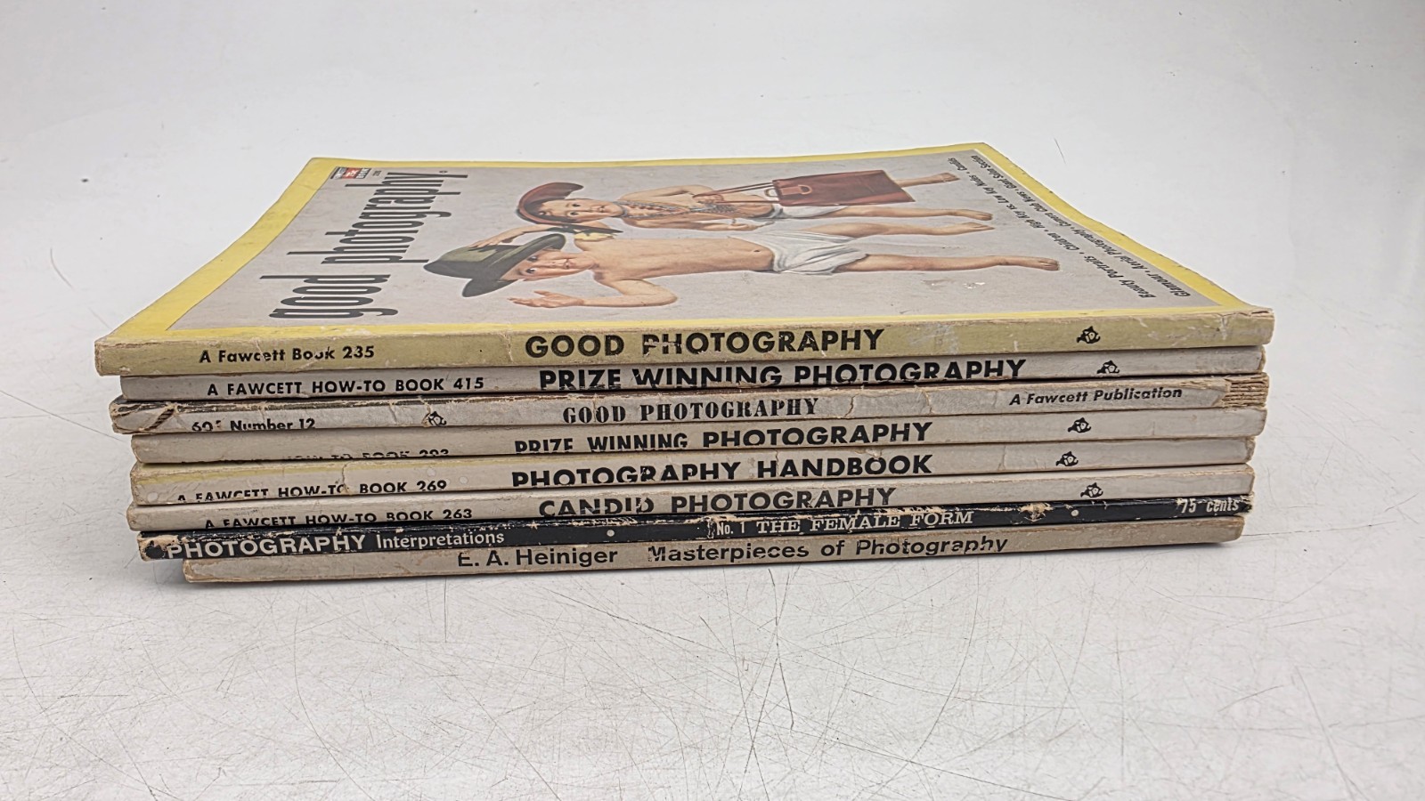 Lot of 8 Vintage 1950s Photography Magazines/Books – Fawcett How-To Series GC