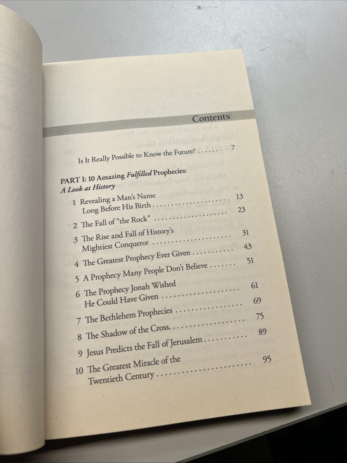 The Amazing Claims of Bible Prophecy by Mark Hitchcock 2010 Paperback