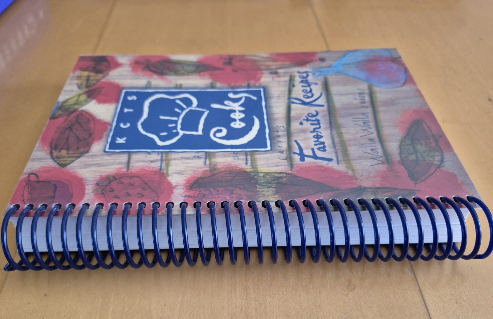 2004 KCTS COOKS FAVORITE RECIPES Spiral Bound 344 Page Recipe Cookbook – Seattle