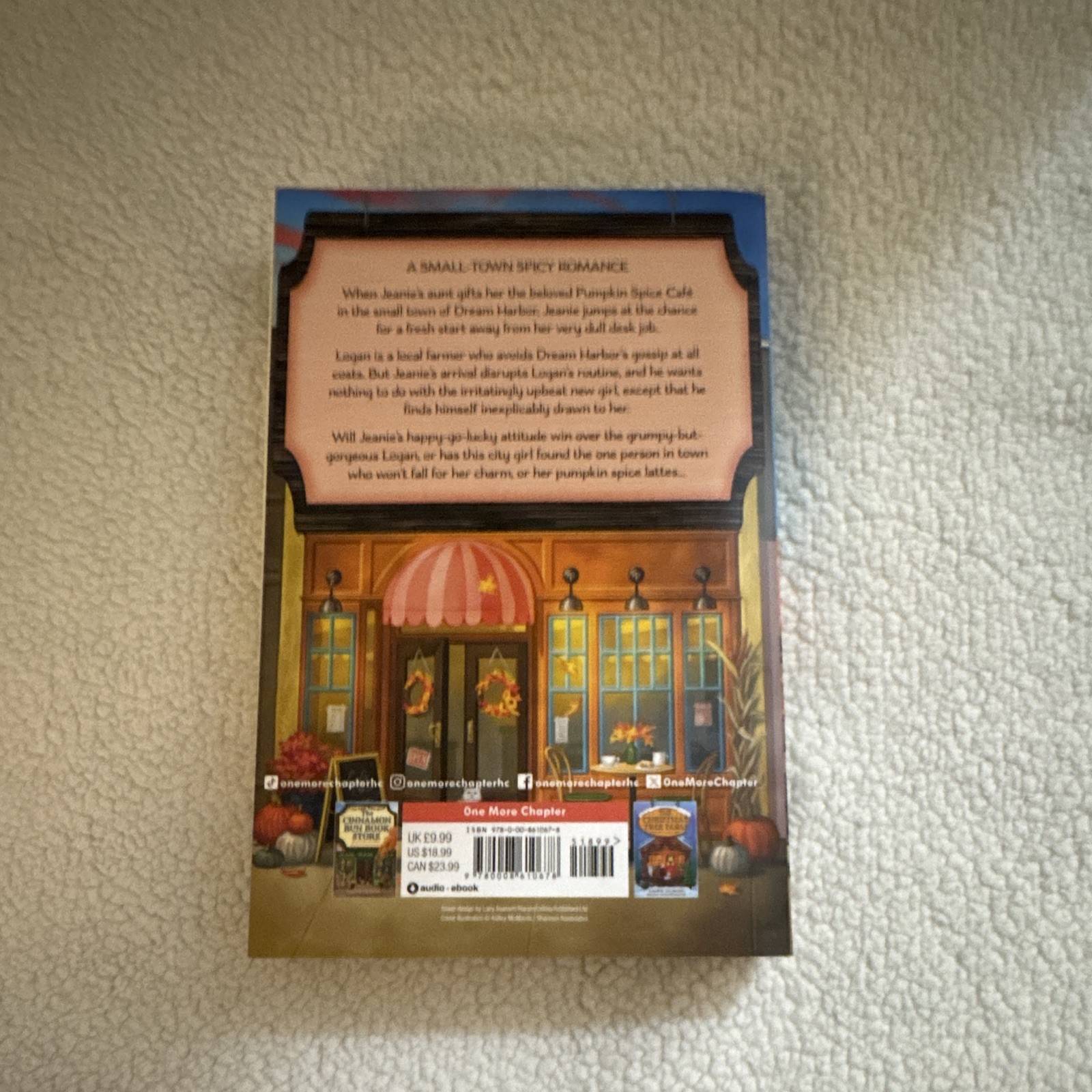 Laurie Gilmore The Pumpkin Spice Café (Dream Harbor Ser.) Paperback Romance
