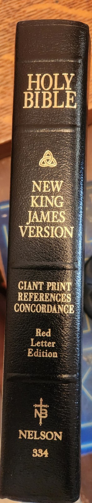 NKJV Holy Bible: Personal Size Giant Print Nelson 334 (Bonded Leather) Black