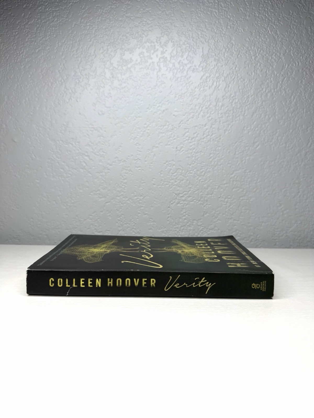Verity By Colleen Hoover – Paperback – GUC