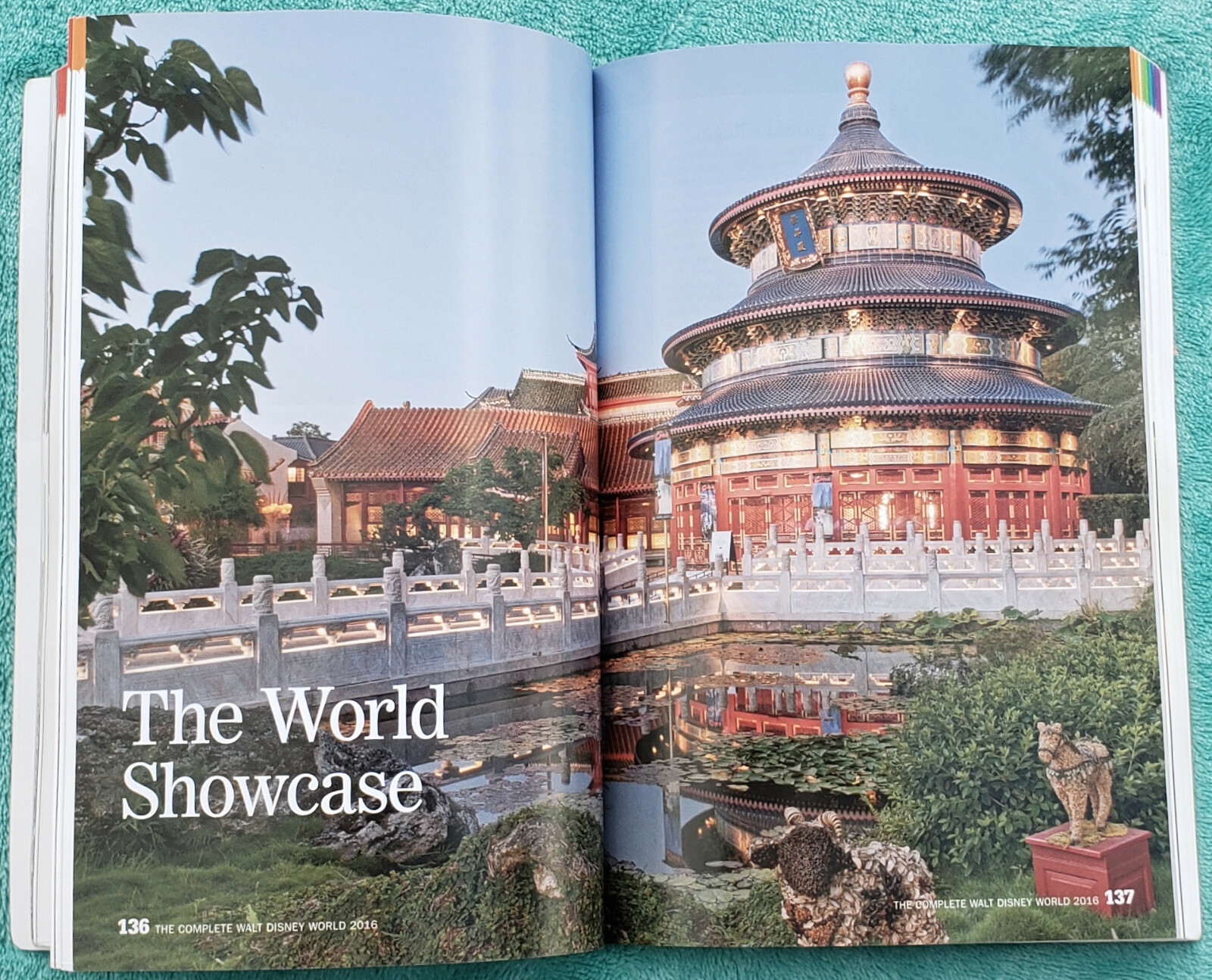 The Complete Walt Disney World 2016 Trade Paperback 390 Pages & Over 440 Photos