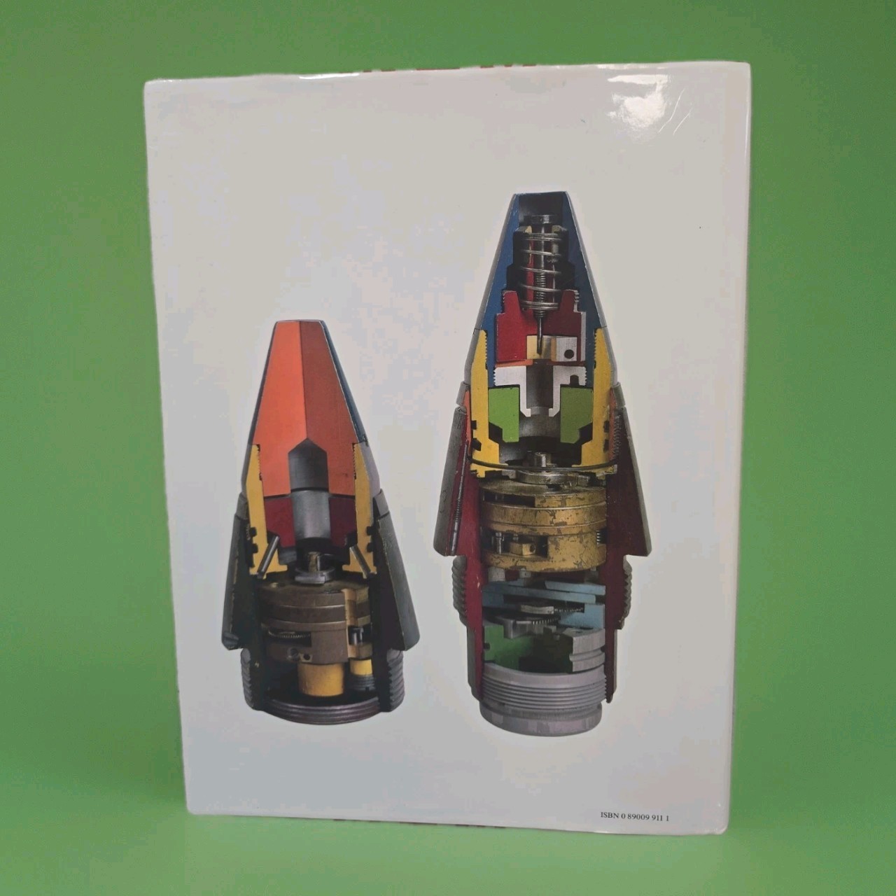Illustrated Encyclopedia of Ammunition Ian V Hogg 1985 Softcover VG